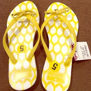 NWT size 5 Kate Spade lemon flip flops